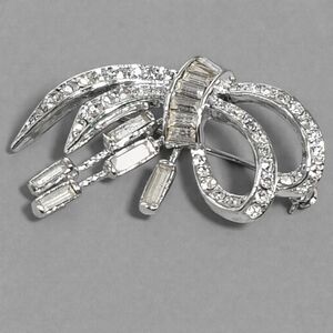 Vintage Rhinestone Bow Brooch Silver Tone Baguette & Round Stones 1.75”